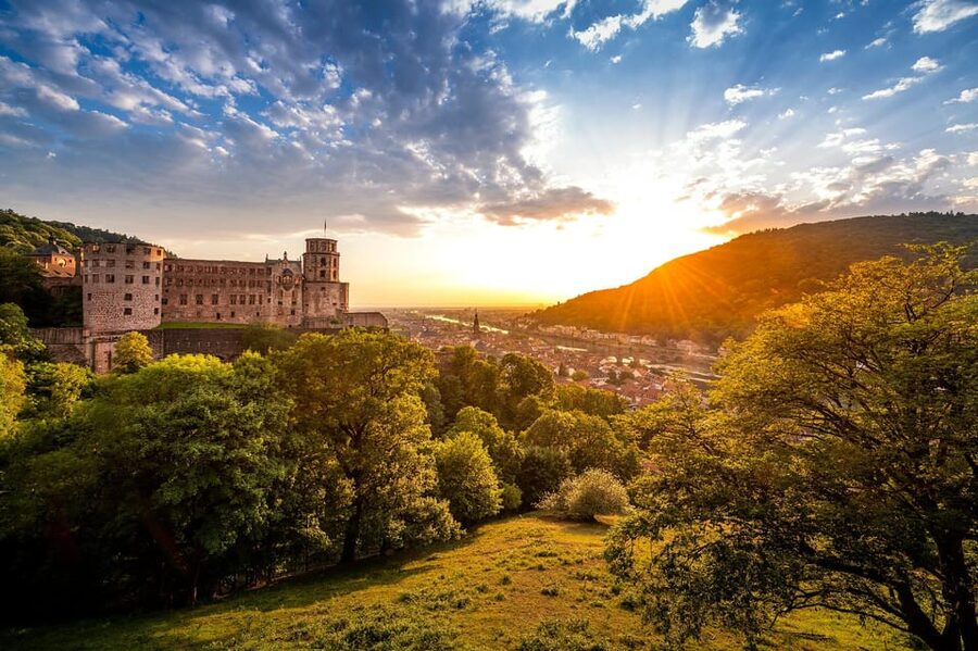 Heidelberg: Heidelberg Castle Garden & Outside Private Tour - Walking through the castle garden