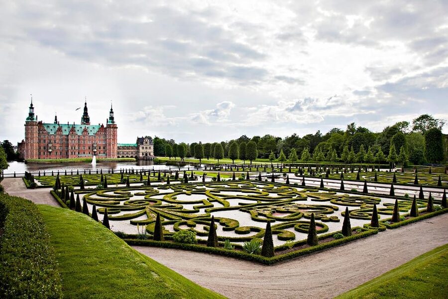 Hillerød: Frederiksborg Castle Entry Ticket - Getting there from Copenhagen and planning the day