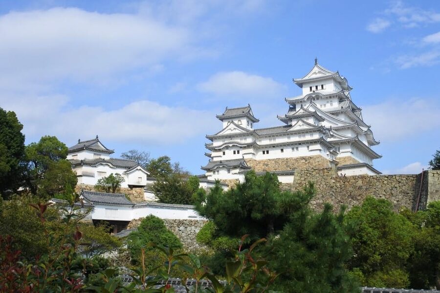 Himeji: Express Guided Tour of Himeji Castle in 90 Minutes - Key points to know before booking