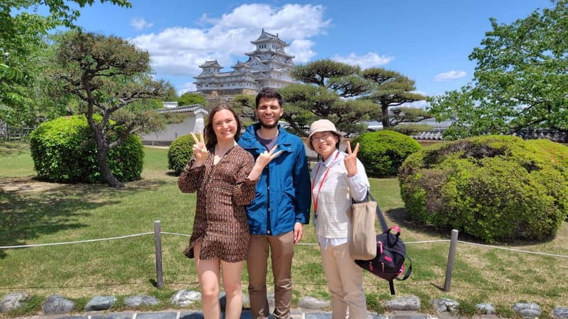 Himeji: Himeji Castle & Kokoen Garden 3.5-Hour Guided Tour - Two hours inside the six-story tower