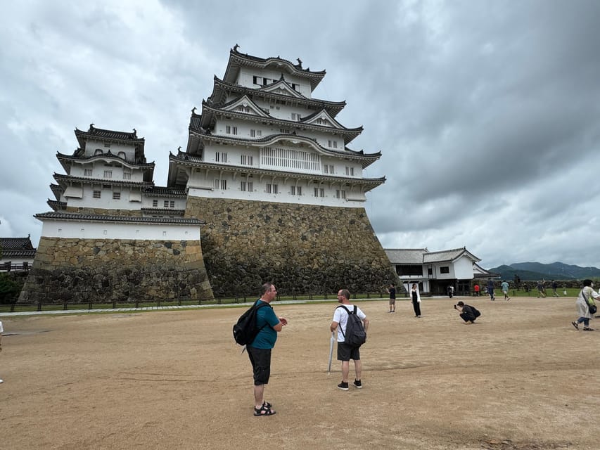 Himeji: Himeji Castle & Kokoen Garden 3.5-Hour Guided Tour - What $96 gets you