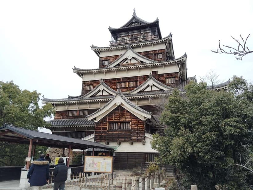Hiroshima Castle 1h guide tour - Key points to know before you book