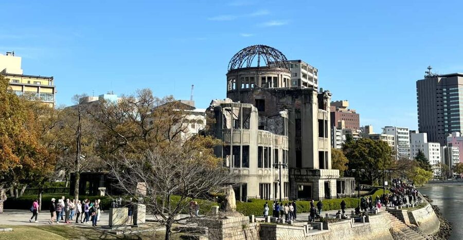 Hiroshima Heritage Trail: A-Bomb Dome, Castle, and Shukkien - Hiroshima in four hours: a serious tour with a wide range