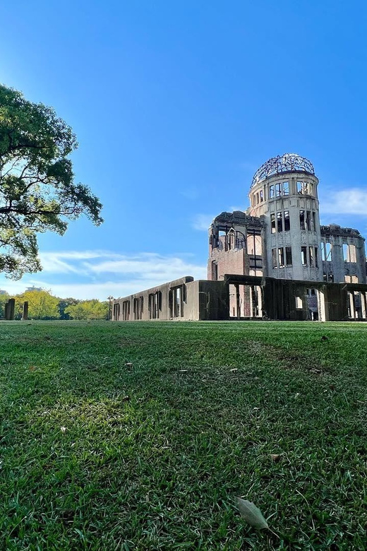 Hiroshima Heritage Trail: A-Bomb Dome, Castle, and Shukkien - What makes the guide part valuable