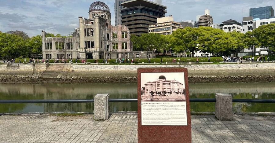 Hiroshima; Hiroshima Peace Memorial Museum and Castle Tour - Inside the Peace Memorial Museum