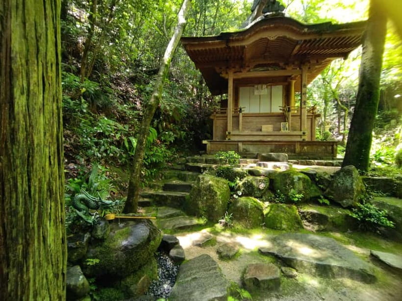 Hiroshima: Peace Park, Castle, and Mitaki Temple E-Bike Tour - Riverside cycling changes the pace