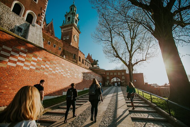Historic Krakow : Old Town & Wawel Castle Walking tour - The guides and the style of storytelling
