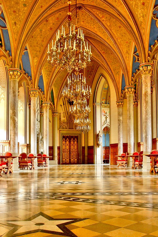 Hohenzollern Castle: Full-Day Tour from Frankfurt - Royal Winter Magic in the colder months
