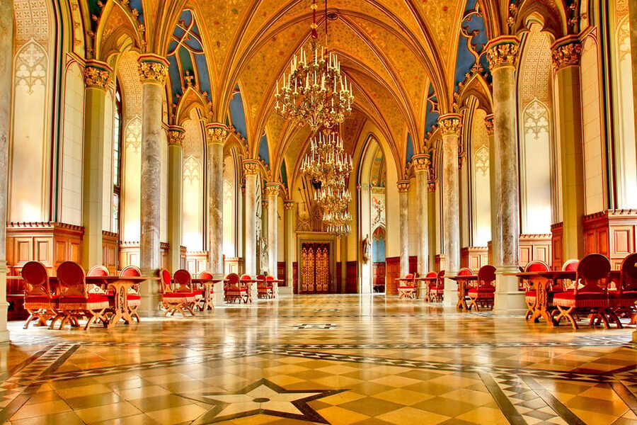 Hohenzollern Castle: Full-Day Tour from Frankfurt - The long road south through Baden-Württemberg