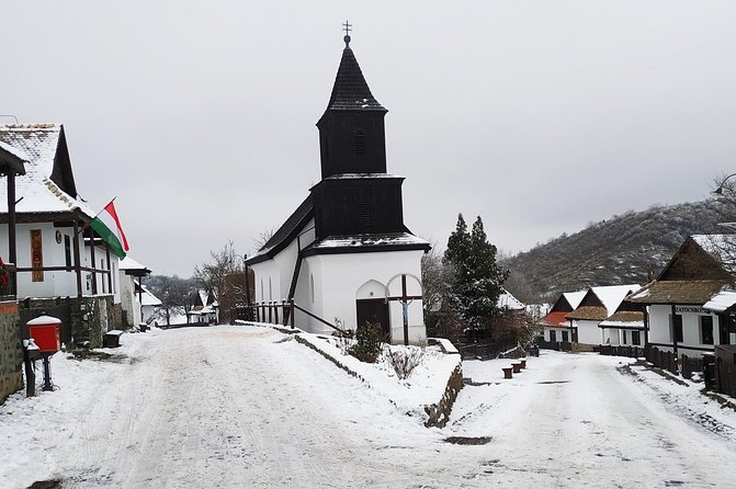 HOLLÓKŐ UNESCO World Heritage site + Eger Castle Private guided tour - Who will enjoy this day trip