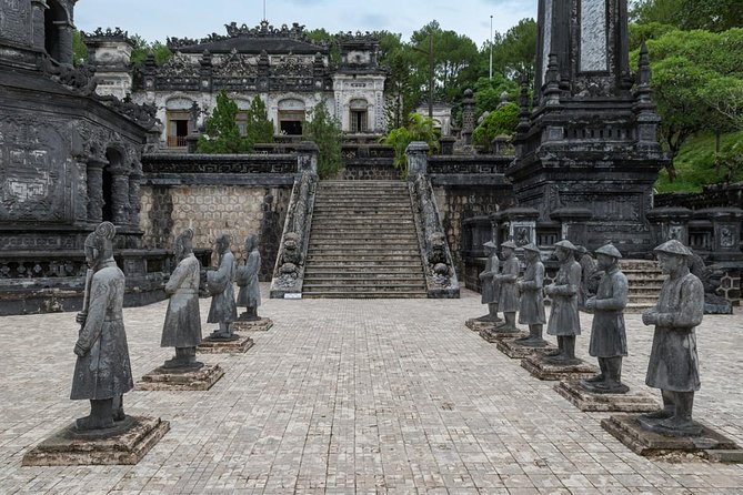 Hue City and The Citadel via Hai Van Pass Daily Small Group Tour - Hai Van Pass: the best view before Hue