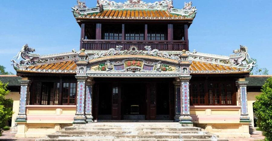 Hue Customizable Tour with Imperial Citadel & Forbidden City - Why a guide changes the Hue Citadel visit
