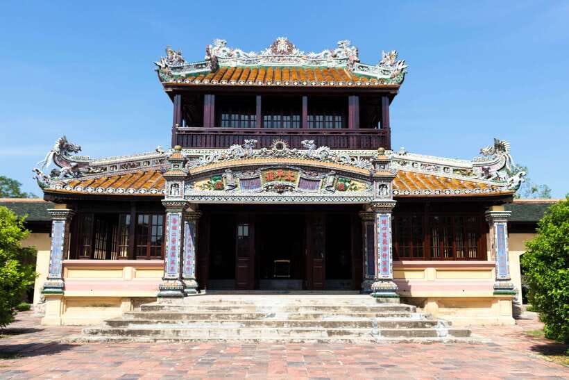 Hue: Hue Walking Tour to Imperial Citadel with Tour Guide - Why a guide helps inside Hue’s Imperial City