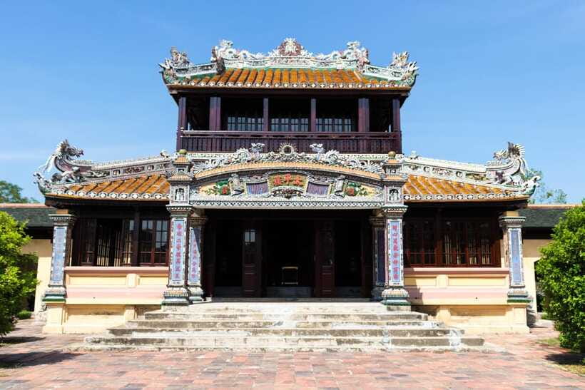 Hue: Hue Walking Tour to Imperial Citadel with Tour Guide - The royal theater offers a change of pace