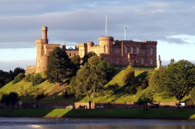 INVERGORDON PORT Tour of Culloden, Cairns & Cawdor Castle - Who should book this tour