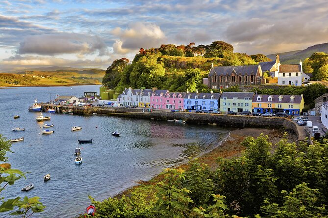 Inverness: 2-Day Isle of Skye, The Fairy Pools & Highland Castles - Quiraing, Kilt Rock, and the northern cliffs