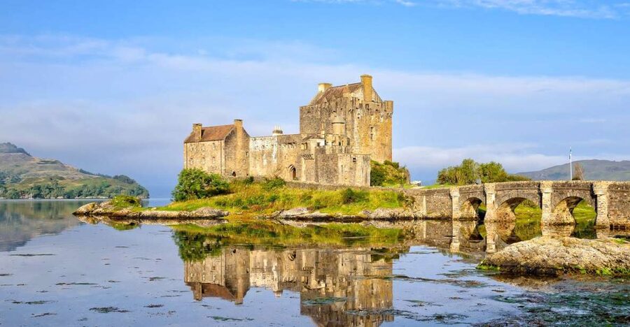 Inverness: Isle of Skye and Eilean Donan Castle Day Trip - Eilean Donan Castle and its island setting