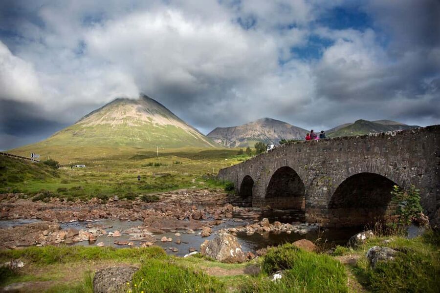 Inverness: Isle of Skye, Fairy Pools, & Castles Day Trip - Key points to know before booking