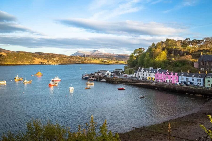 Inverness: Isle of Skye, Fairy Pools, & Castles Day Trip - Broadford gives you a useful break