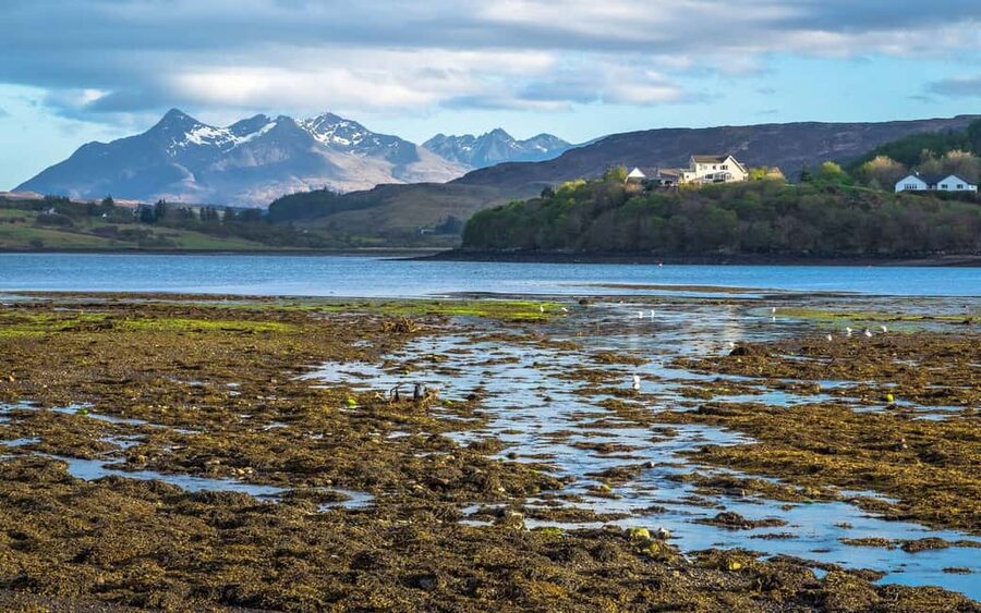 Inverness: Isle of Skye, Fairy Pools, & Castles Day Trip - Dunvegan Castle and the MacLeod story