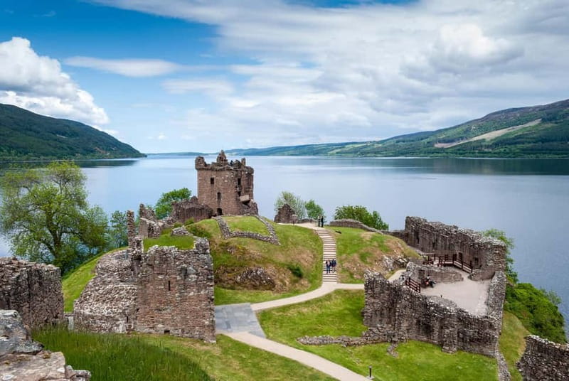 Inverness: Loch Ness Monster Cruise, Lunch, Urquhart Castle - Who will get the most from this outing