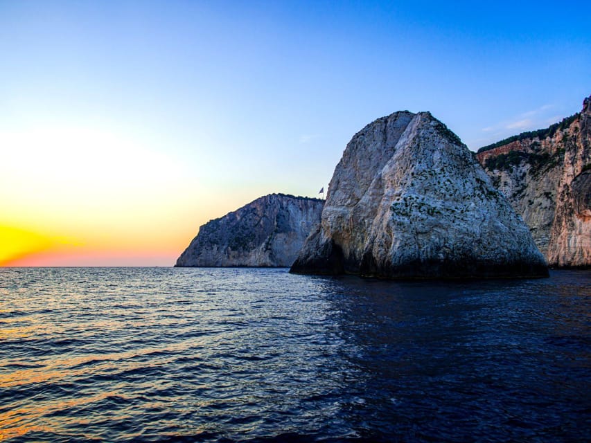 Iron Gate: Golubac fortress, Lepenski vir, boat cruise 1.5h - From Belgrade to the Danube in Two Hours
