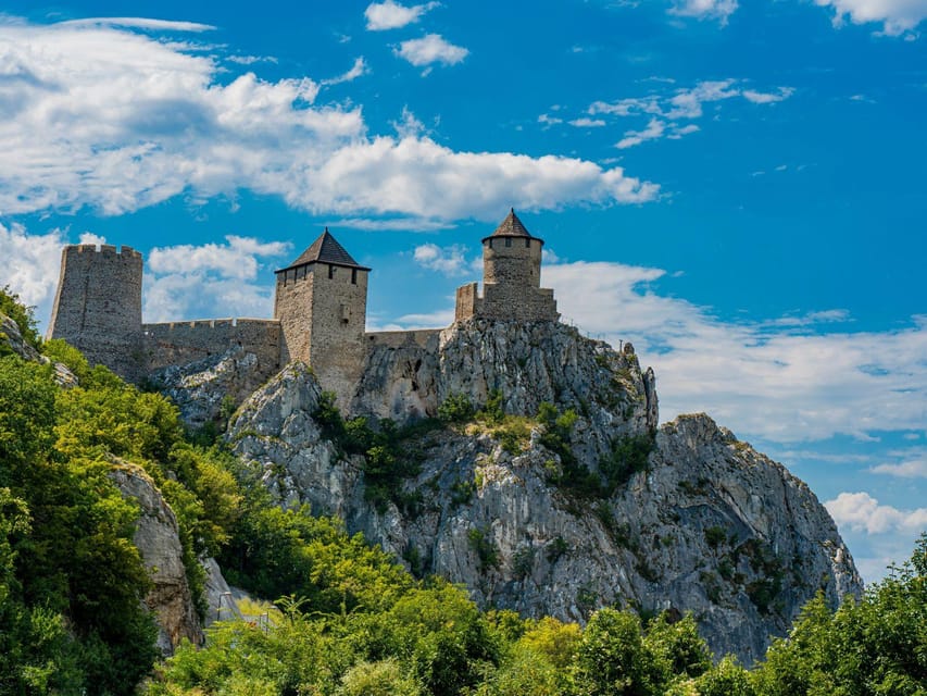 Iron Gate: Golubac fortress, Lepenski vir, boat cruise 1.5h - Golubac Fortress and Ten Danube Towers