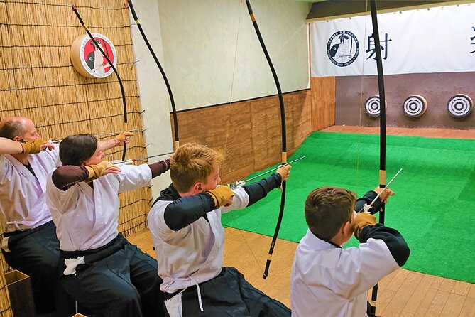 Japanesel Archery Experience HIROSHIMA CASTLE SHARAKU - The friendly competition and high-score card