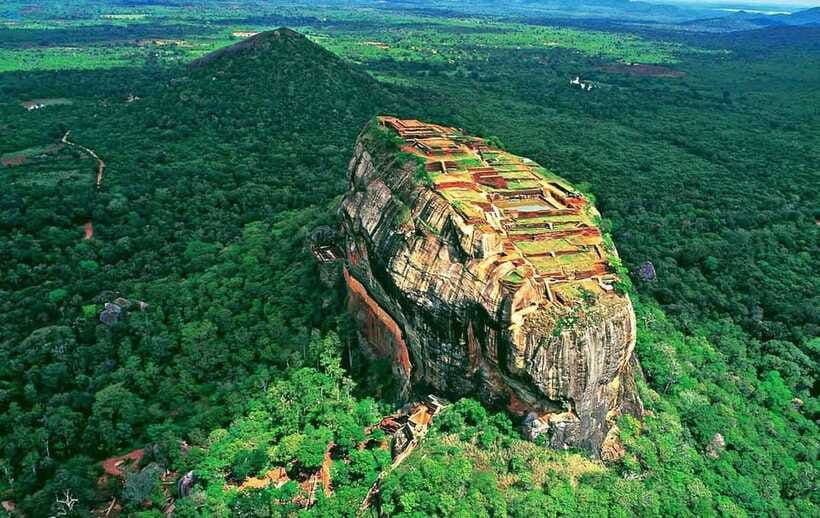 Kandy: Sigiriya Fortress & Cave Temple Full Day Private Tour - What the guiding arrangement really means