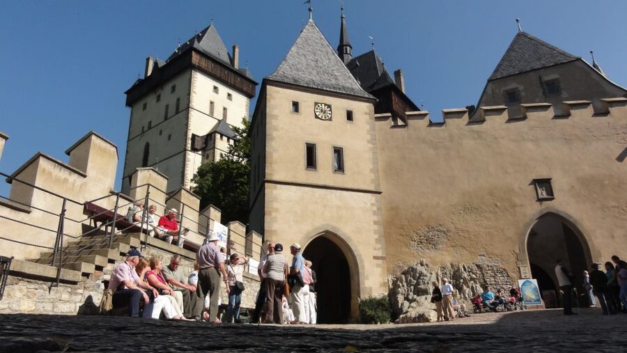 Karlstejn Castle & Crystal Manufactory - Private Tour - Why Karlstejn works as a day trip from Prague