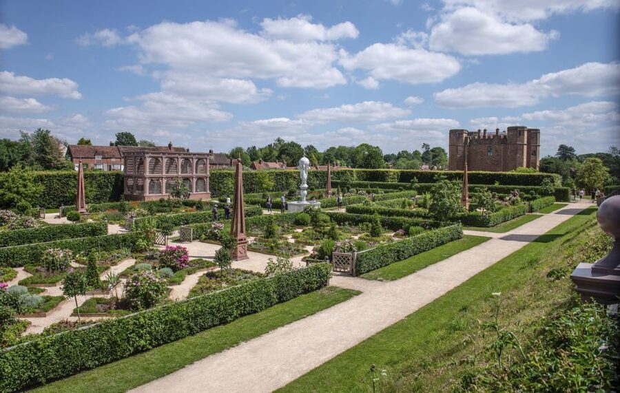 Kenilworth Castle and Elizabethan Garden Entry Ticket - Why Kenilworth Castle feels different from a standard castle visit