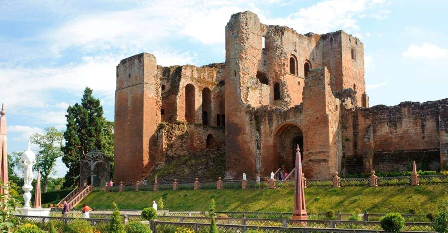 Kenilworth Castle and Elizabethan Garden Entry Ticket - Food, parking, and everyday costs
