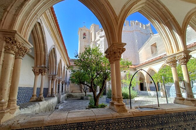 Knights Templar Castle, Nazaré & Óbidos️ Private Day Tour - How the private guide changes the experience