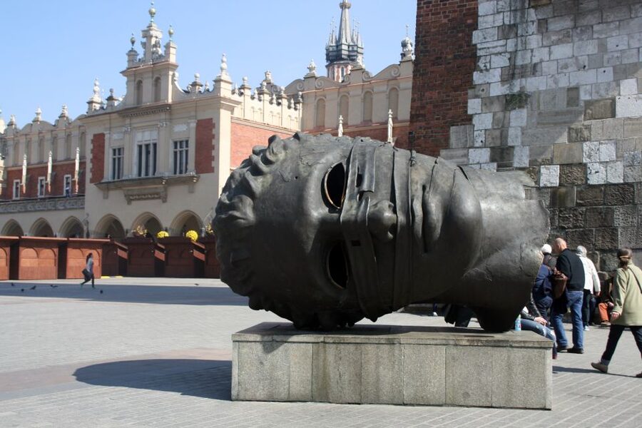 Kraków: 3-Day Wawel Castle, Wieliczka, and Auschwitz Tour - Should you book this three-day Kraków tour?