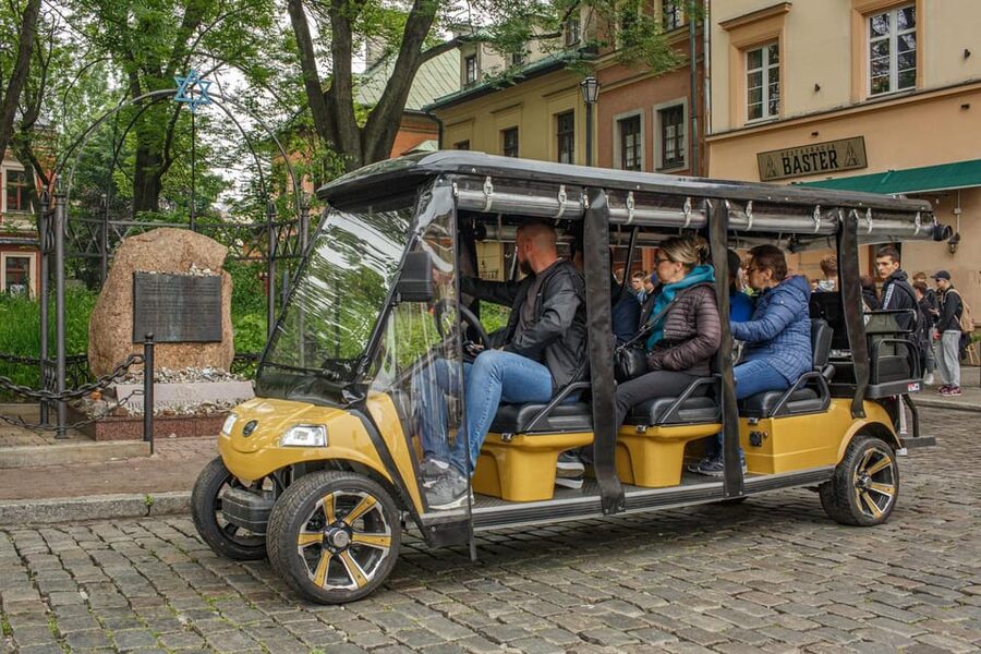 Krakow: Old Town and Wawel Castle Guided Golf Cart Tour - Planty and the remains of medieval Krakow
