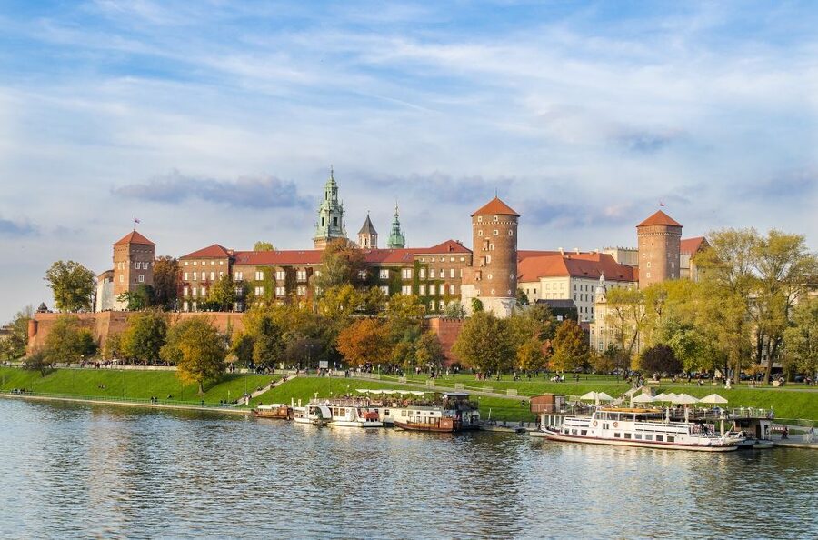 Krakow: Skip the Line Wawel Castle & Cathedral Private Tour - Why Wawel Hill matters in Krakow