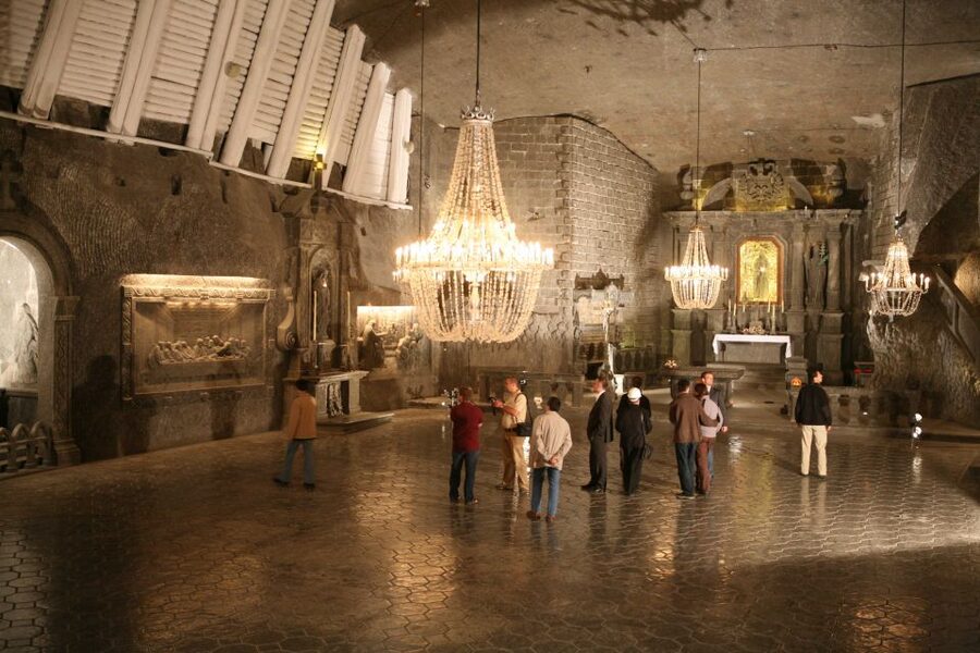 Krakow: Wawel Castle, Cathedral, Salt Mine, and Lunch - Wieliczka Salt Mine and Chapel of St. Kinga