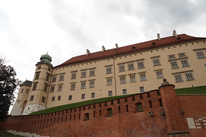Krakow: Wawel Castle Guided Tour - Key points to know before booking