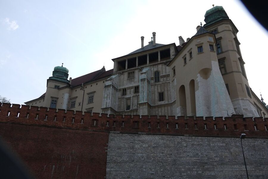 Krakow: Wawel Castle Guided Tour - Should you book the Wawel Castle Guided Tour?