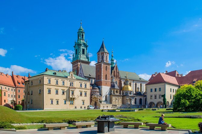 Krakow: Wawel Castle Guided Tour with Skip-The-Line Entry - The State Rooms and their royal decoration
