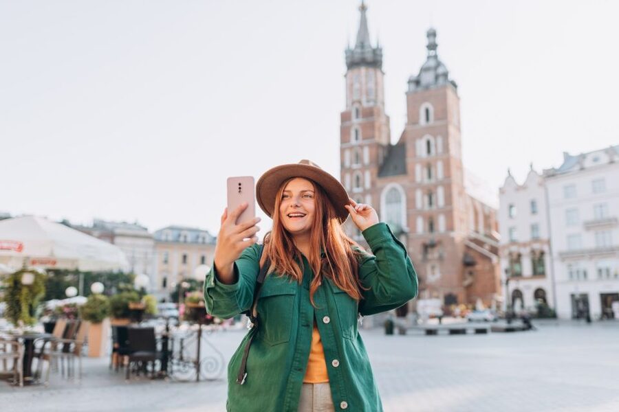 Krakow: Wawel Castle Guided Tour with Skip-The-Line Entry - What $123 buys you
