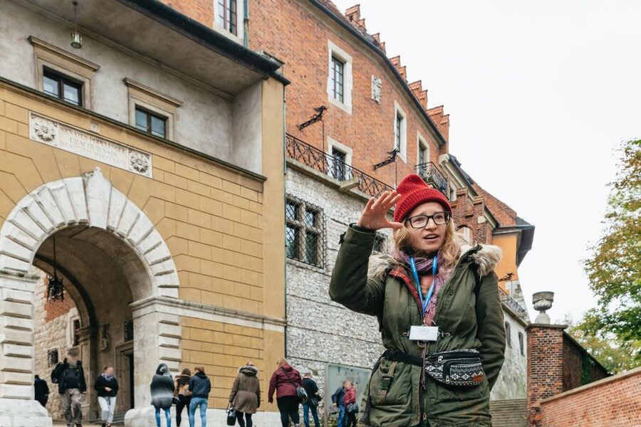 Krakow: Wawel Royal Hill with Optional Castle and Cathedral - The guides make the biggest difference