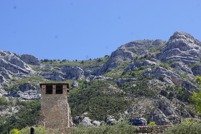Kruja castle, the old Bazaar & Sarisalltik- Departure from Tirana - How the guides shape the experience