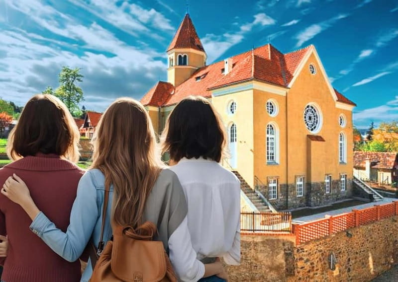 Krumlov Jewish Heritage Tour: Synagogue, Castle & Treats |3h - Inside the 1909 synagogue