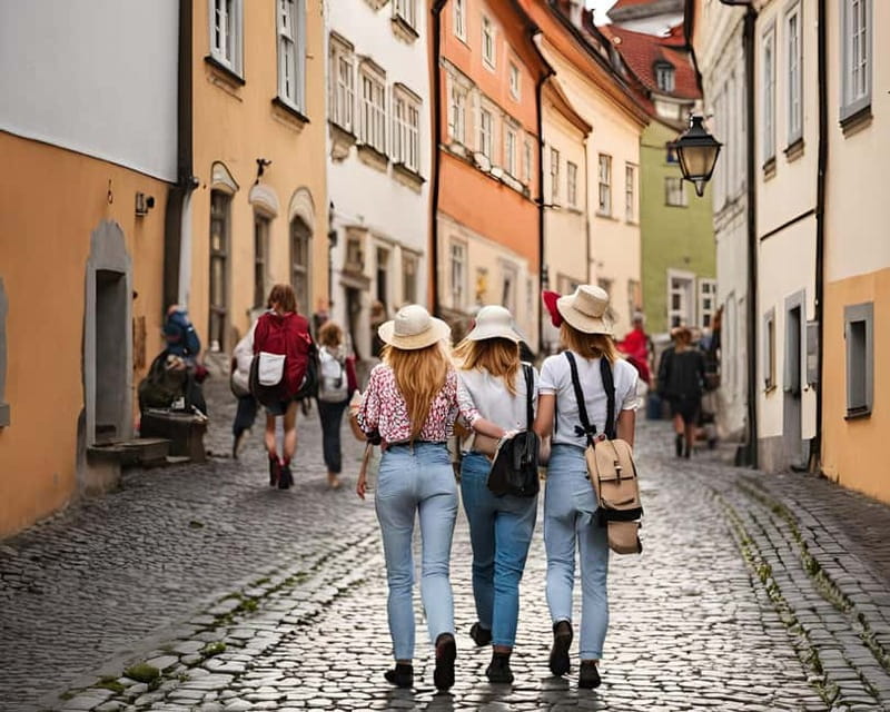 Krumlov's Best Of: River Cruise, Castle Tour & Lunch ☀️| 5h - A Czech lunch with a drink and a sweet finish