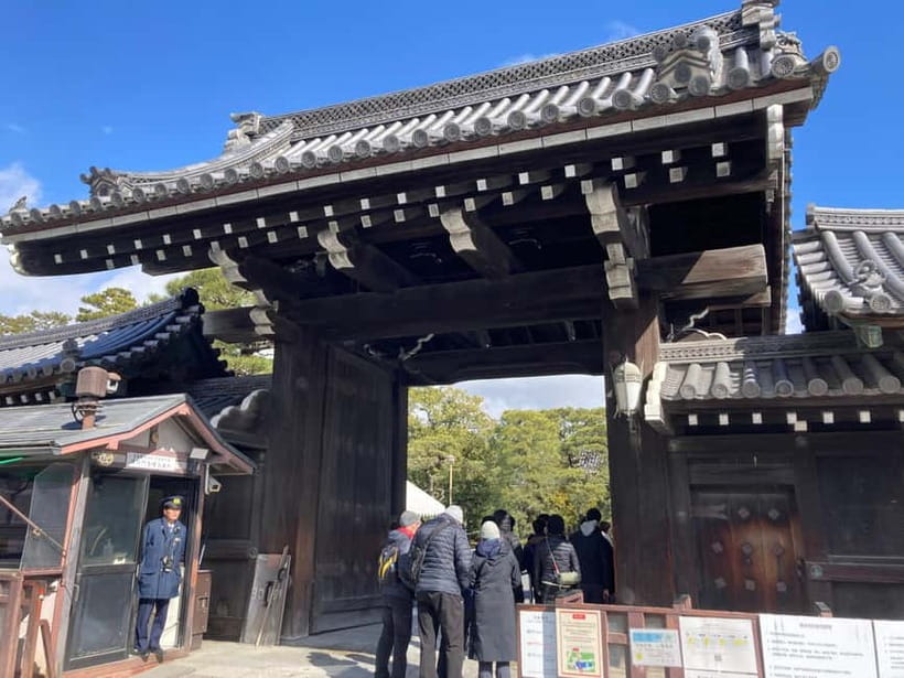 Kyoto: Nijo Castle and Kyoto Imperial Palace Guided Tour - Why these two places work well together