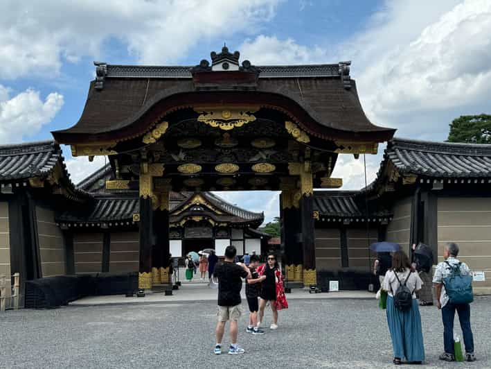 Kyoto: Nijo Castle & Gardens 2-Hour Guided Tour - Meeting at the Higashi-Ohtemon gate