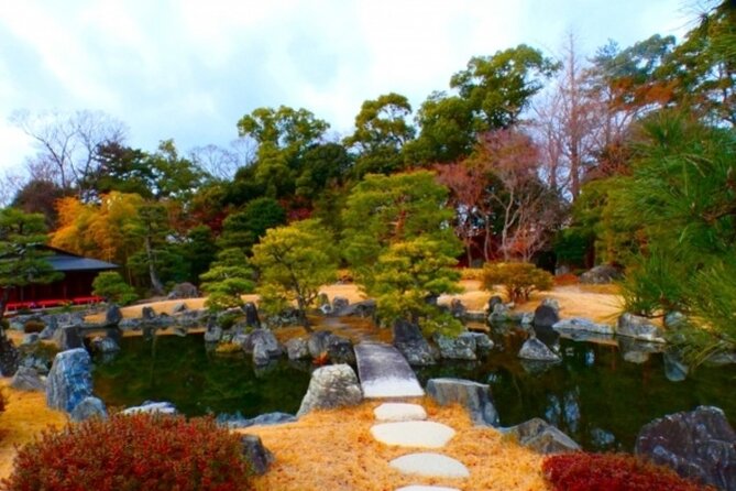 Kyoto: Nijo Castle World Heritage Guided Tour with Admission - Inside the palace, remove your shoes