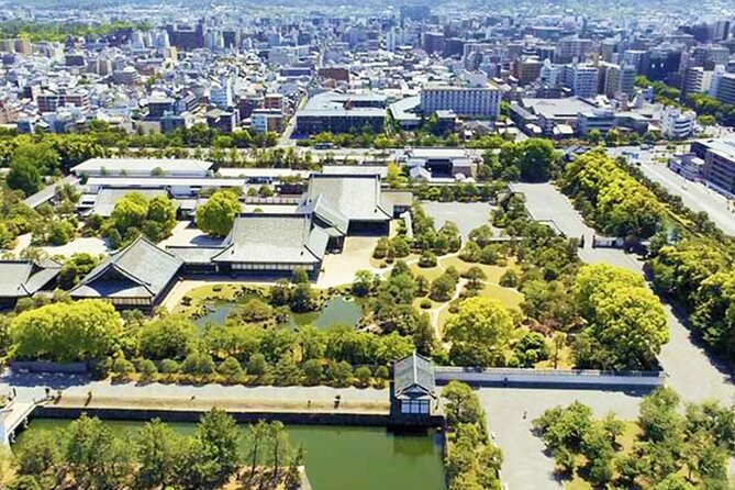 Kyoto: Nijo Castle World Heritage Guided Tour with Admission - What the guides add to the visit