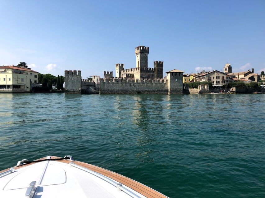 Lake Garda: Historic Castle Cruise with Wine Tasting - Swimming near Villa Canossa